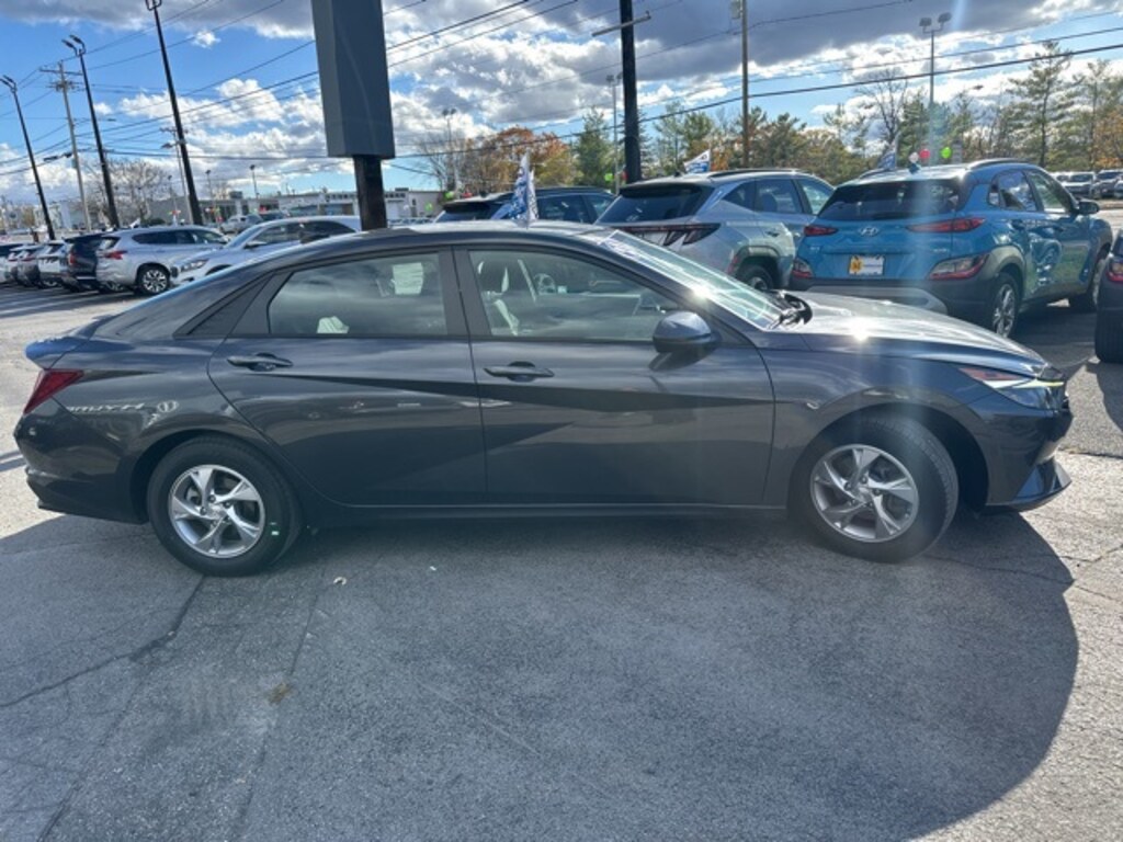 Certified 2021 Hyundai Elantra SE Sedan