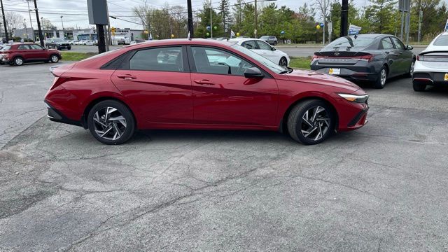 2025 Hyundai Elantra SEL - Photo 10