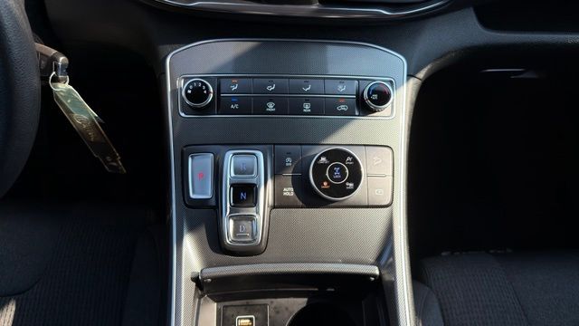 2023 Hyundai Santa Fe SE - Photo 24