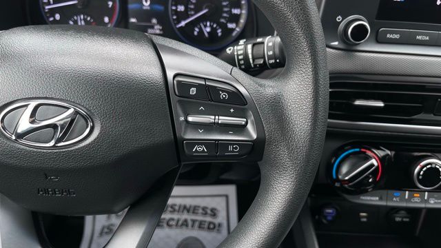 2023 Hyundai Kona SEL - Photo 18