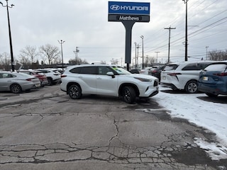 2022 Toyota Highlander XLE SUV