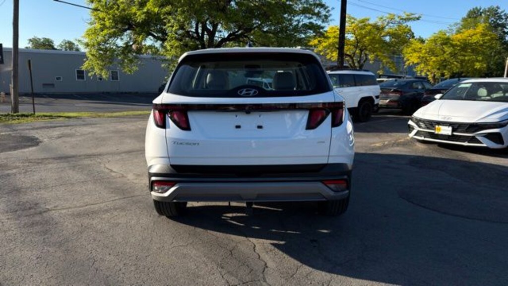 Certified 2025 Hyundai Tucson SE SUV
