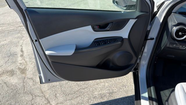 2023 Hyundai Kona SEL - Photo 25