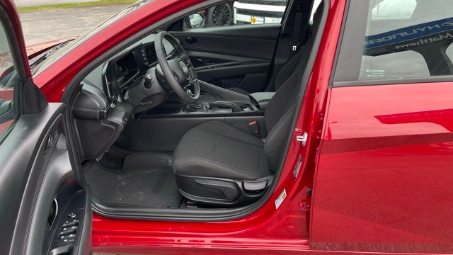 2025 Hyundai Elantra SEL - Photo 23