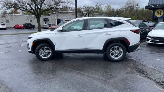 2025 Hyundai Tucson SE - Photo 6