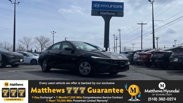2025 Hyundai Elantra SE