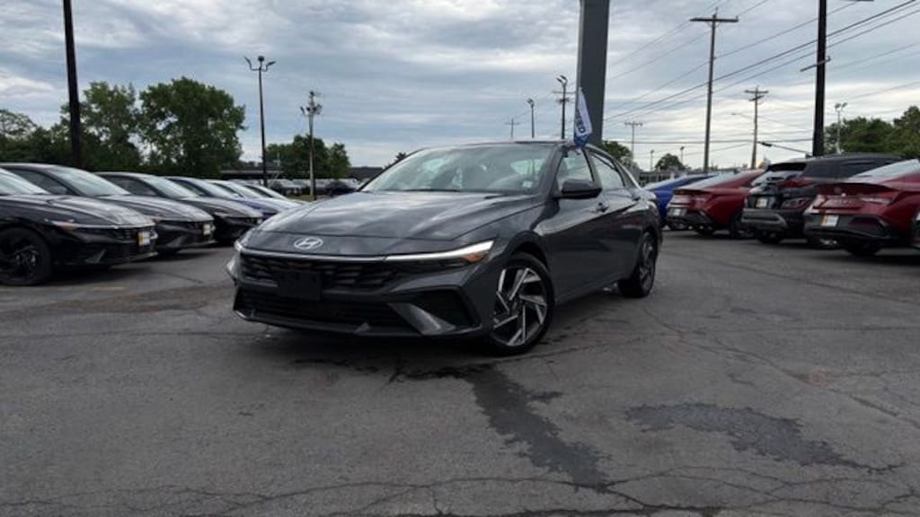 Certified 2025 Hyundai Elantra SEL Sport Sedan