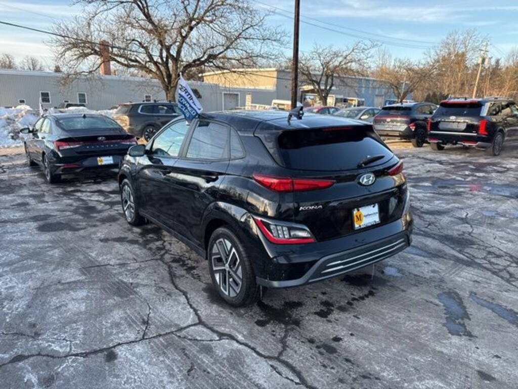 Used 2022 Hyundai Kona Electric Limited SUV