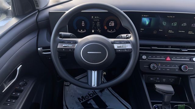 2025 Hyundai Tucson SE - Photo 17