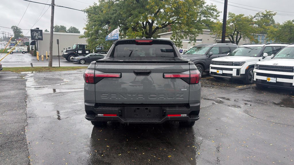 Additional photo of vehicle.