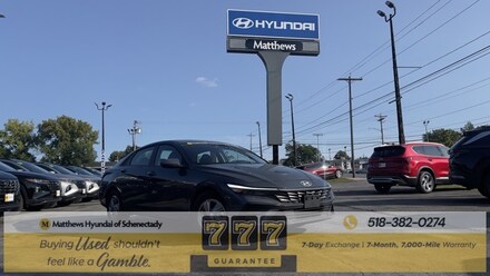2025 Hyundai Elantra SE Sedan