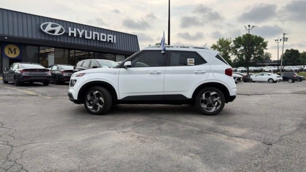 Certified 2024 Hyundai Venue SUV