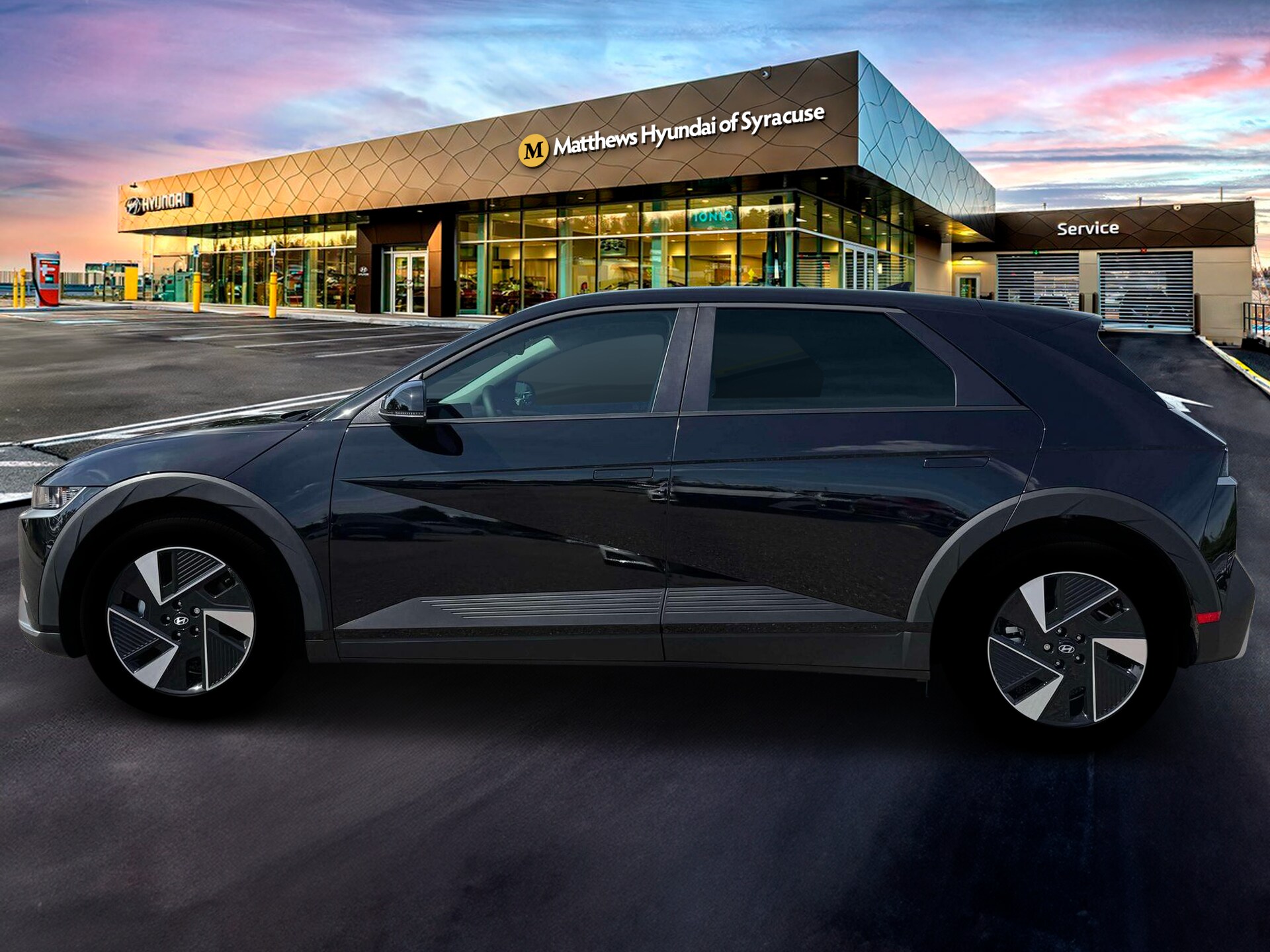 2025 Hyundai Ioniq 5 SE Standard Range photo 3