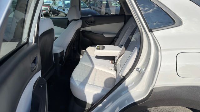 2023 Hyundai Kona SEL - Photo 15
