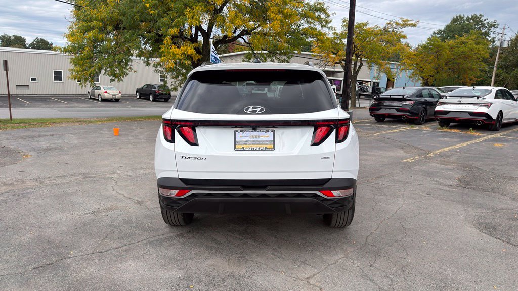 Additional photo of vehicle.