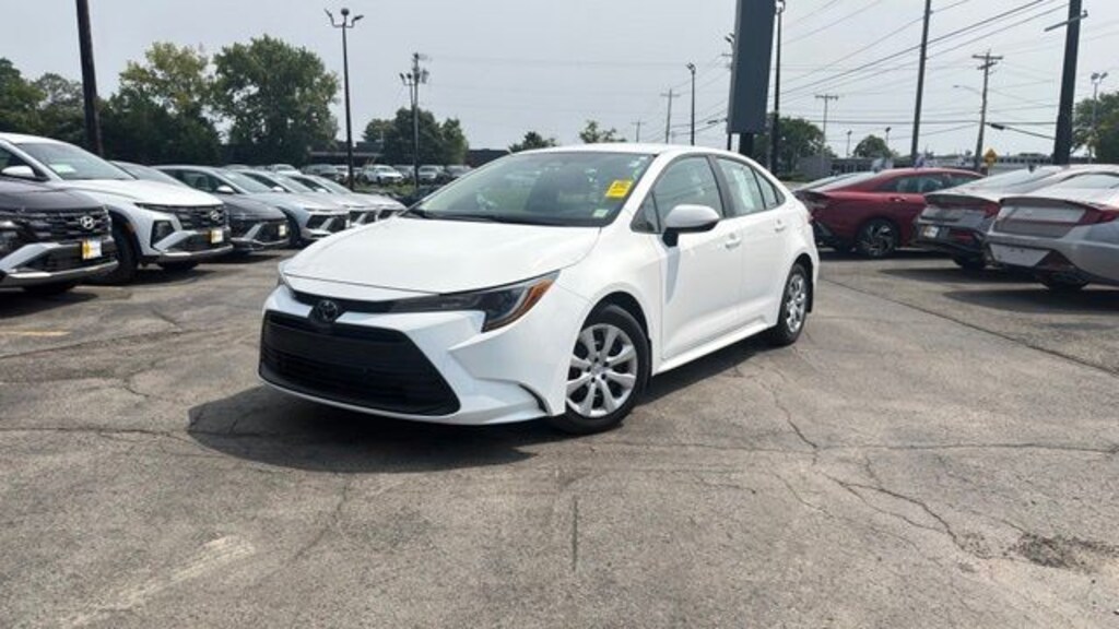 Used 2025 Toyota Corolla LE Sedan