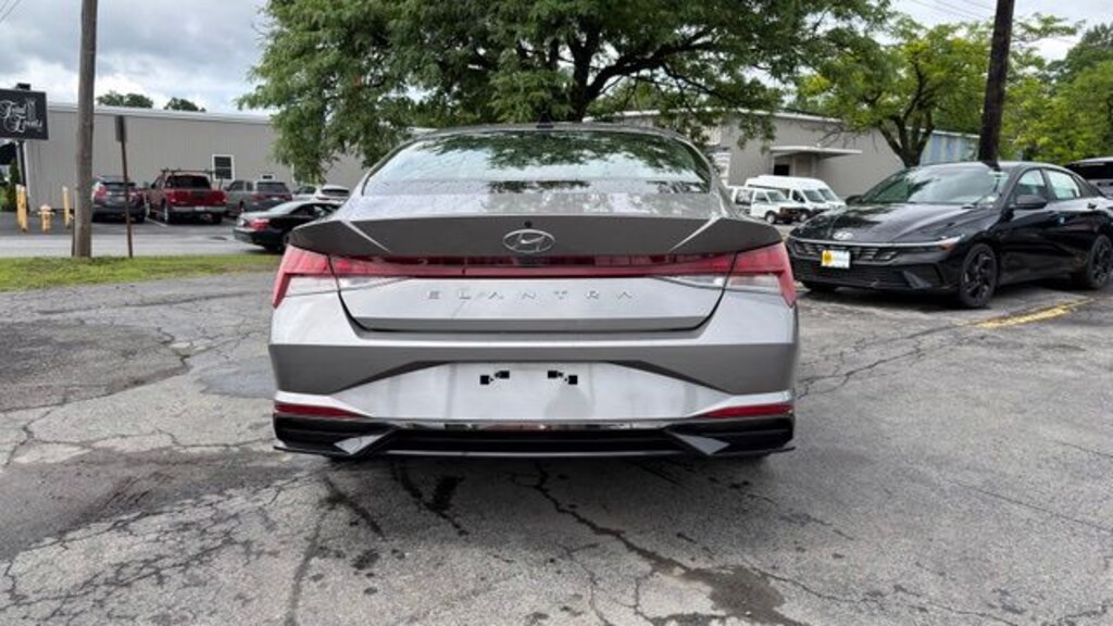 Used 2021 Hyundai Elantra SEL Sedan