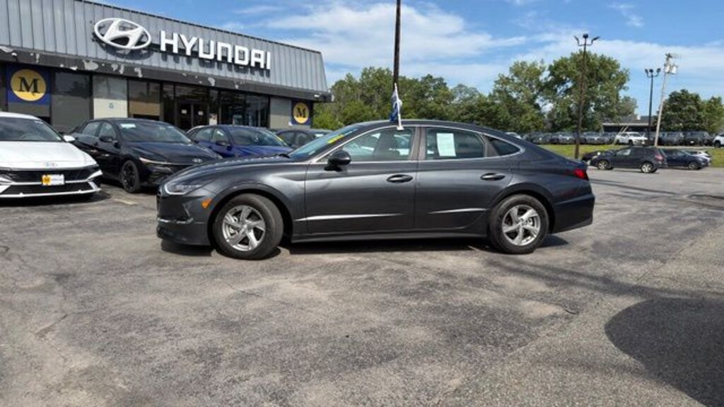 Used 2023 Hyundai Sonata SE Sedan
