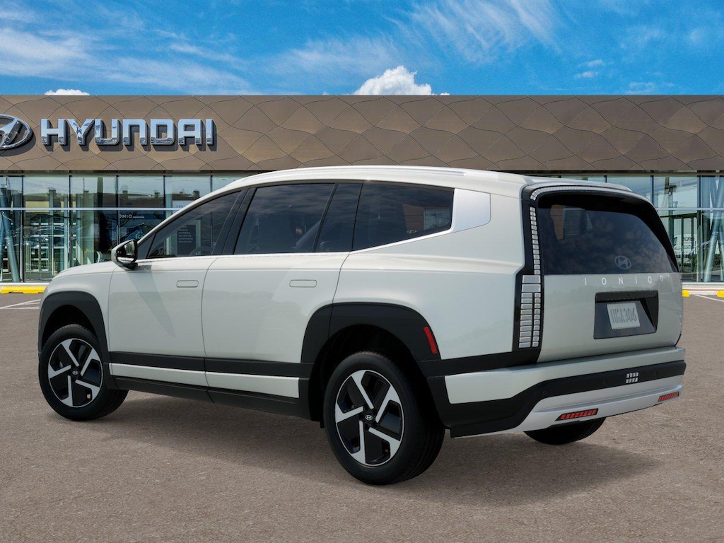 2026 Hyundai Ioniq photo 3