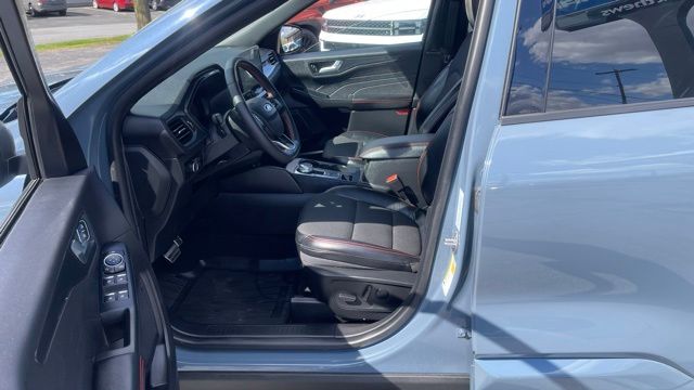 2023 Ford Escape ST-Line - Photo 33