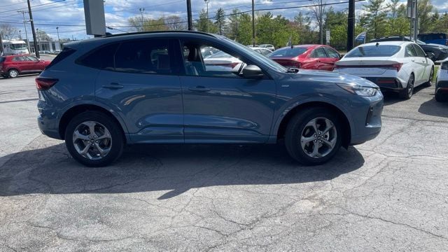 2023 Ford Escape ST-Line - Photo 10