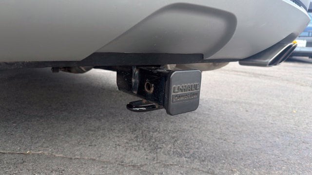 Additional photo of vehicle.