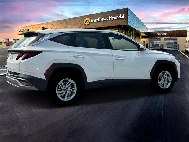 2025 Hyundai Tucson SE - Photo 8