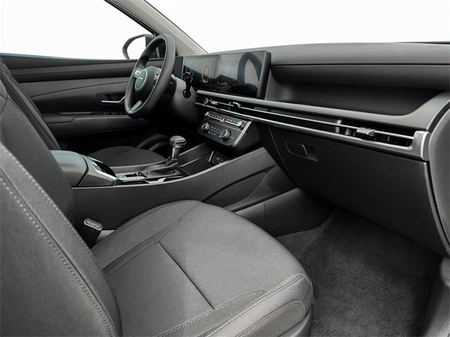 2025 Hyundai Tucson SE - Photo 15