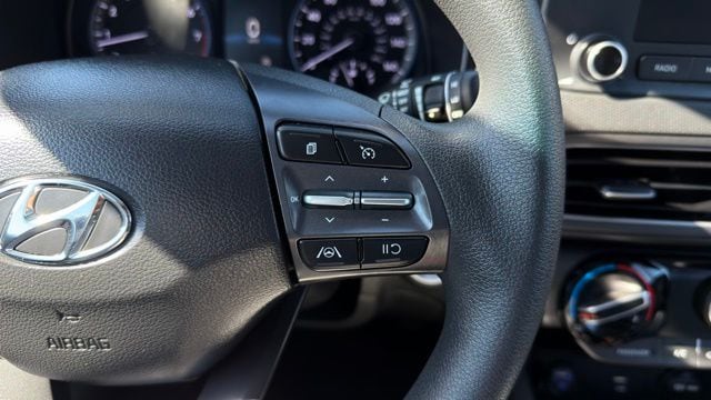 2023 Hyundai Kona SEL - Photo 18