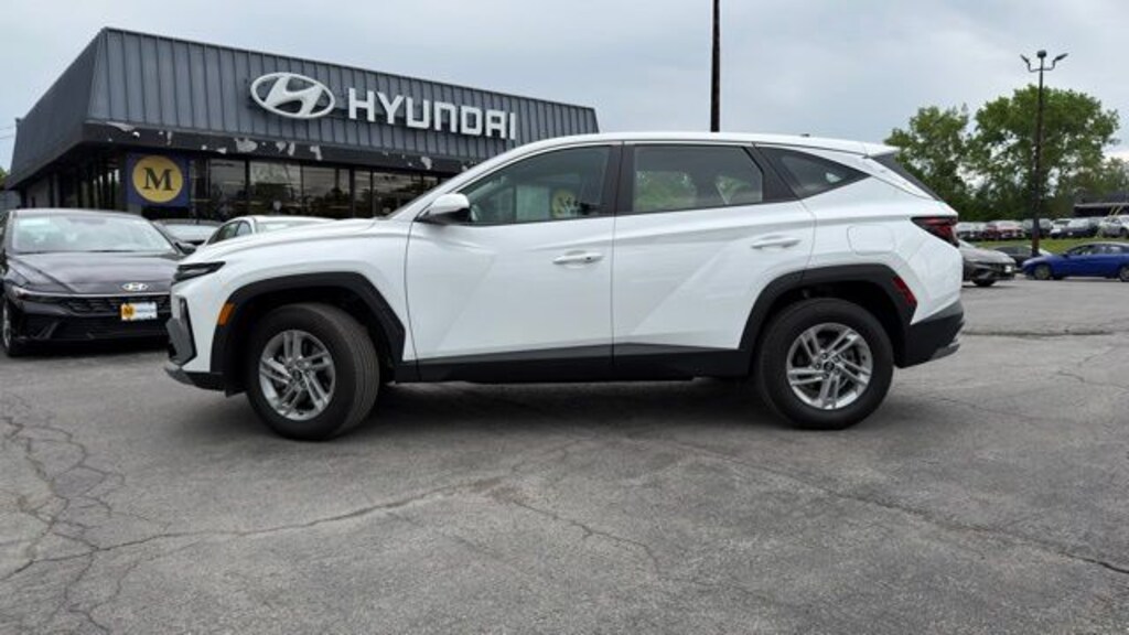Certified 2025 Hyundai Tucson SE SUV