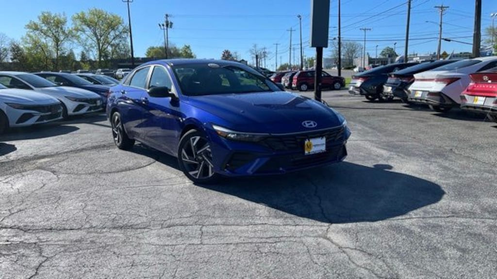 Certified 2025 Hyundai Elantra SEL Sport Sedan