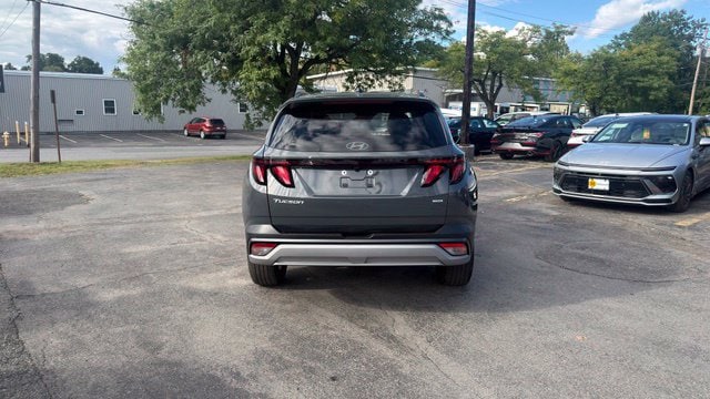 Additional photo of vehicle.