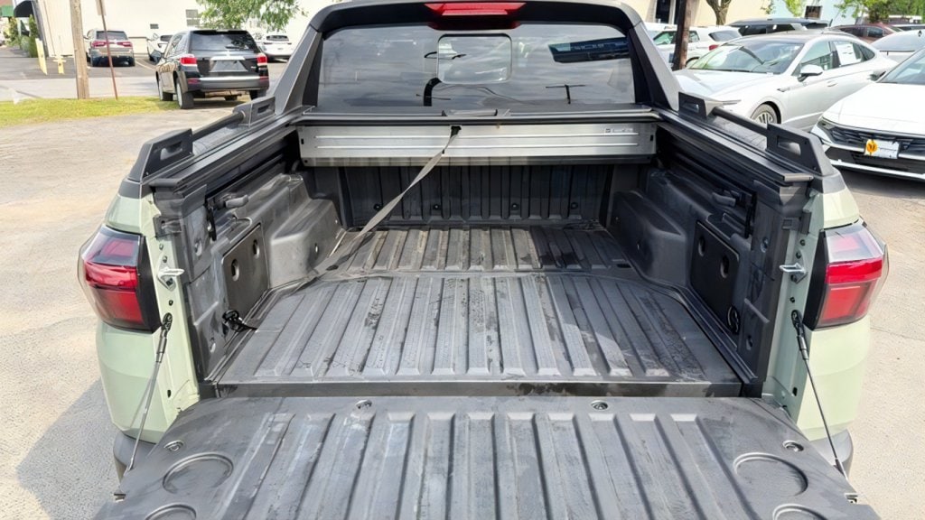 Additional photo of vehicle.