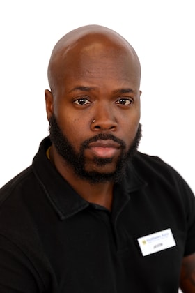 Staff member Jevon Campbell from ID_18a8c16a28fe