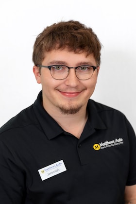 Staff member Jeremiah Hunter from ID_29e1ce428f84