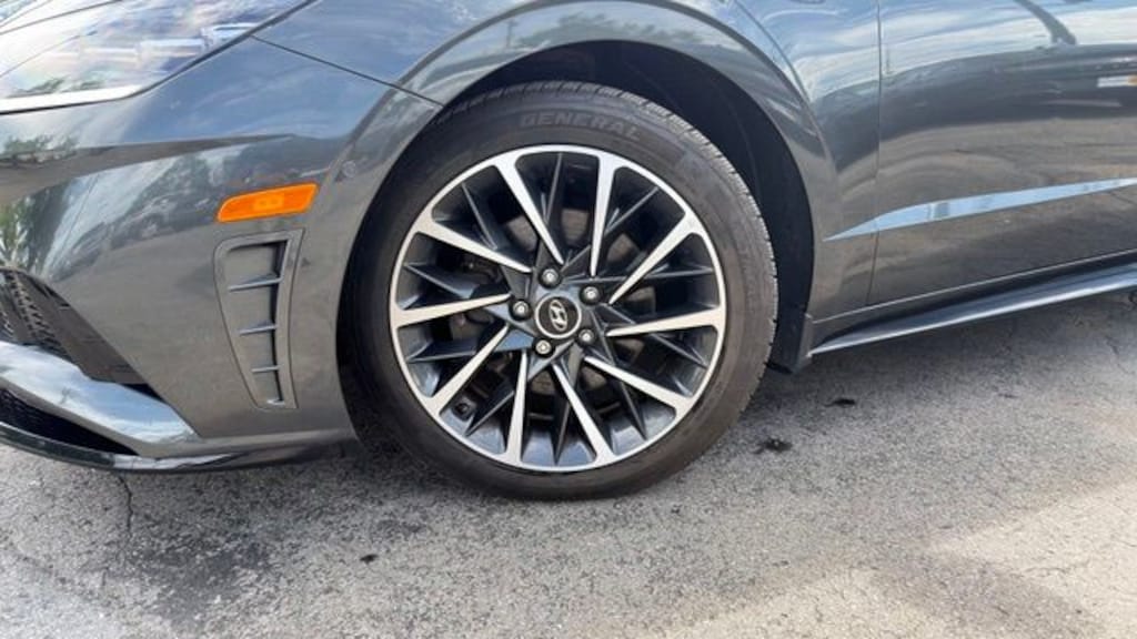 Used 2022 Hyundai Sonata Limited Sedan