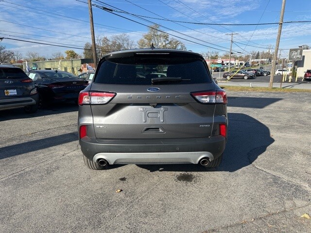 2022 Ford Escape SEL photo 2