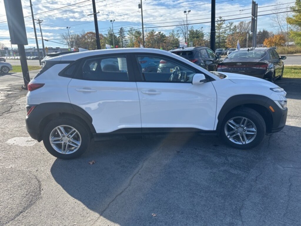 Used 2022 Hyundai Kona SE SUV