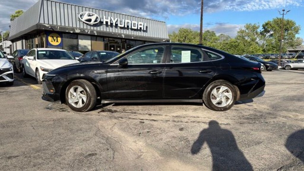Used 2025 Hyundai Sonata SE Sedan