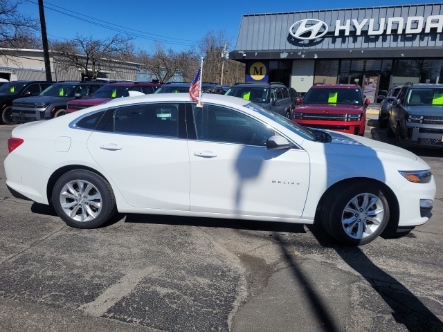 Used 2024 Chevrolet Malibu 1LT with VIN 1G1ZD5ST2RF119087 for sale in Schenectady, NY