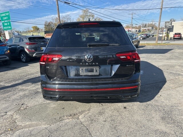 2024 Volkswagen Tiguan SE R-Line Black photo 4