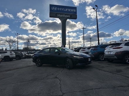2023 Hyundai Elantra SEL Sedan