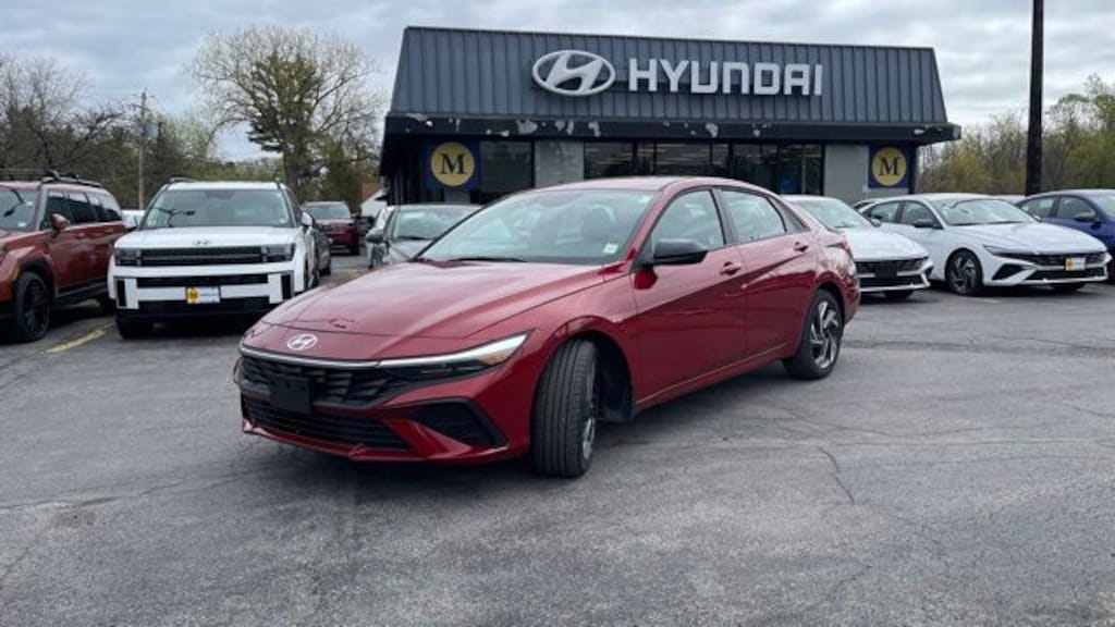 Used 2025 Hyundai Elantra SEL Sport Sedan
