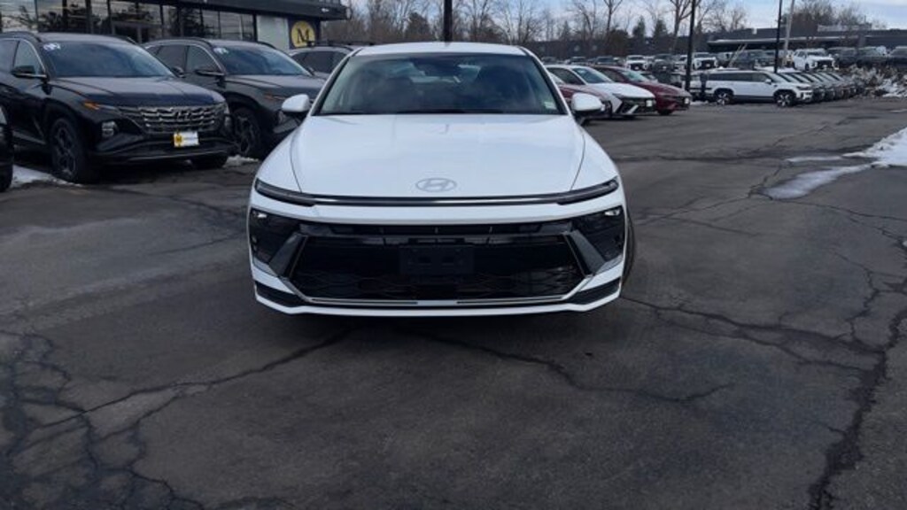 Certified 2025 Hyundai Sonata SE Sedan