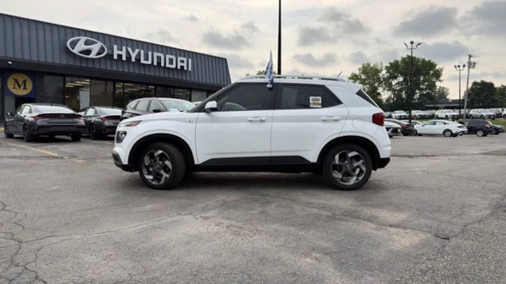 Certified 2024 Hyundai Venue SUV