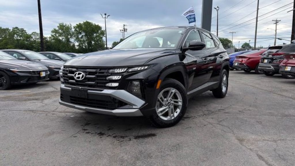 Certified 2025 Hyundai Tucson SE SUV