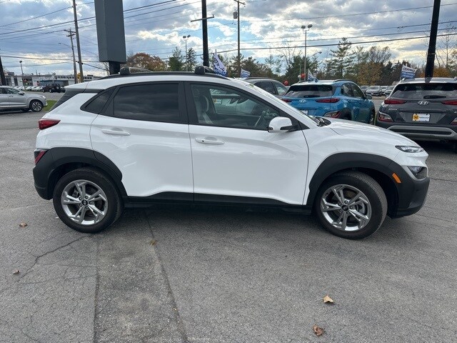 2023 Hyundai Kona SEL photo 2