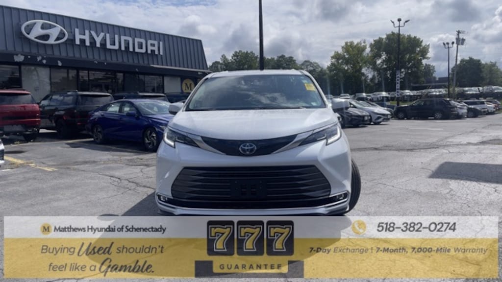 Used 2023 Toyota Sienna Limited 7 Passenger Van Passenger Van