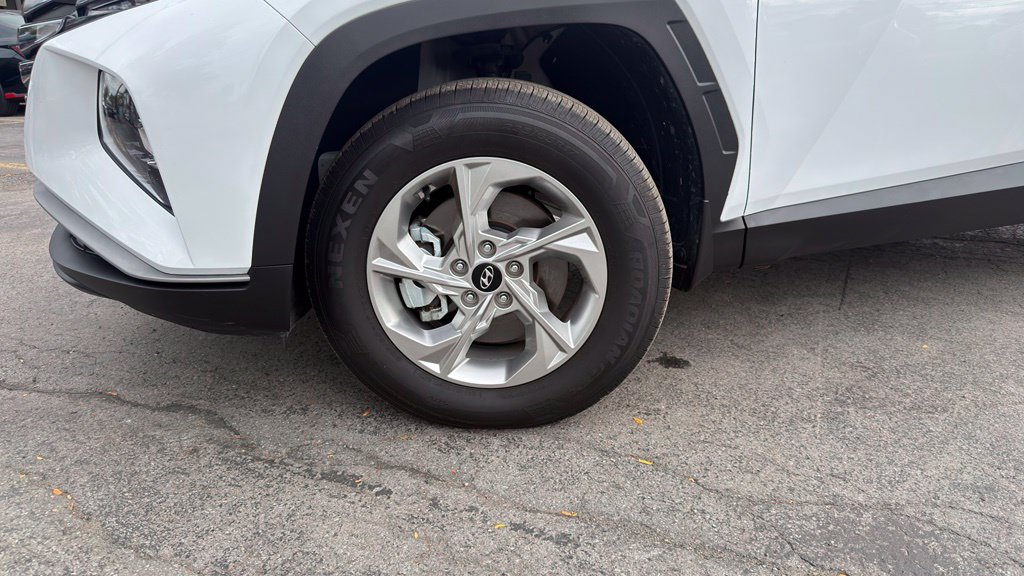 Additional photo of vehicle.