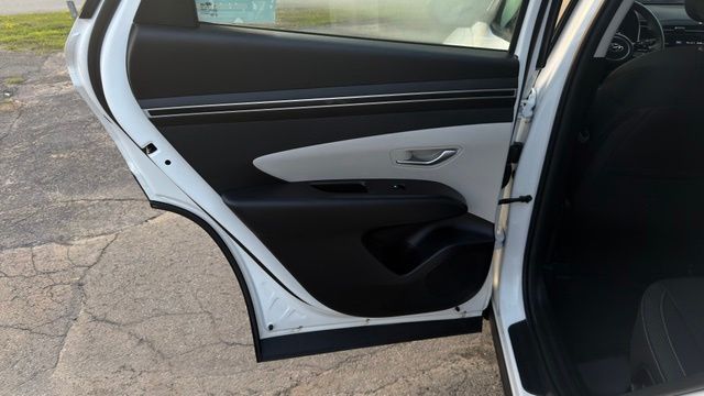 2024 Hyundai Tucson SE - Photo 16